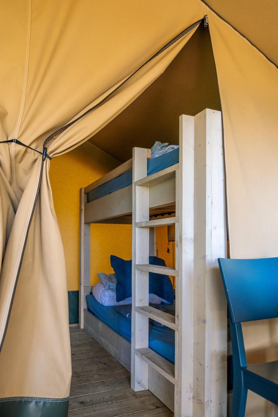 bunk bed