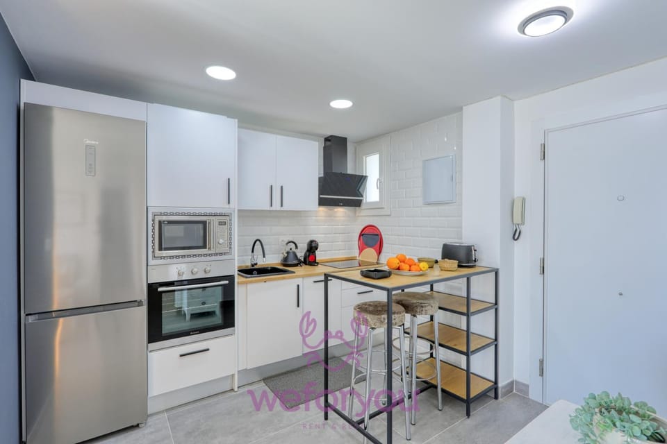 Kitchen or kitchenette, Dining area, dishwasher, minibar, pet friendly, stove, toaster