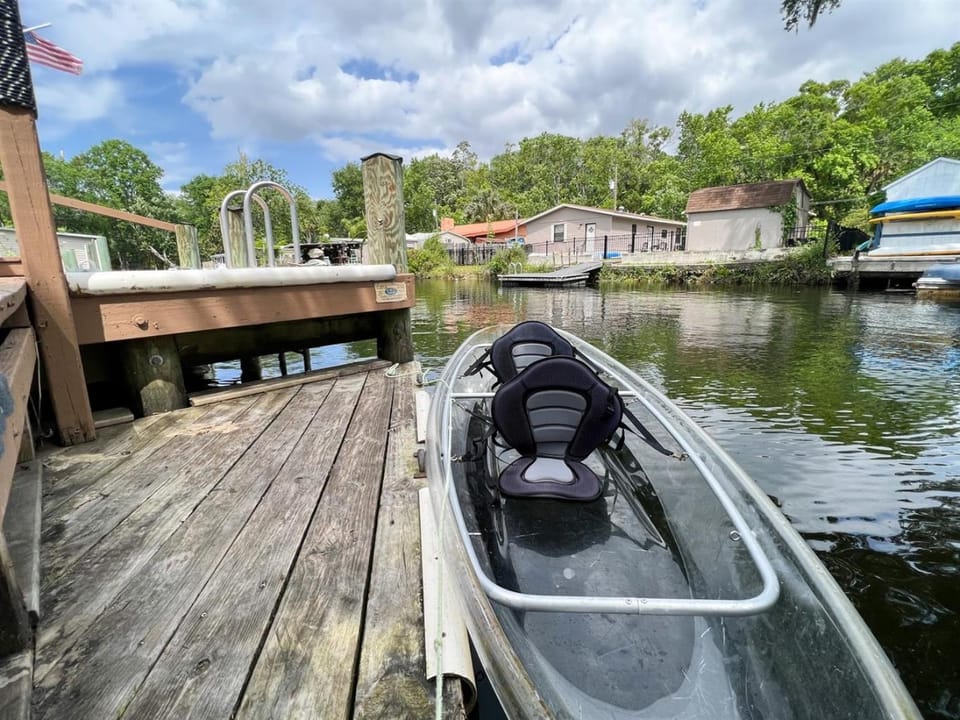 Weeki Wachee River Clear Kayak Waterfront House in Florida