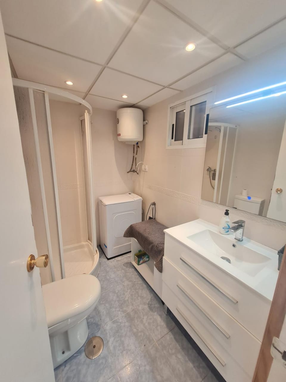 Toilet, Bathroom, Bath