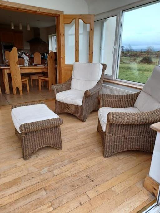 Marina View - Cahersiveen House in County Kerry