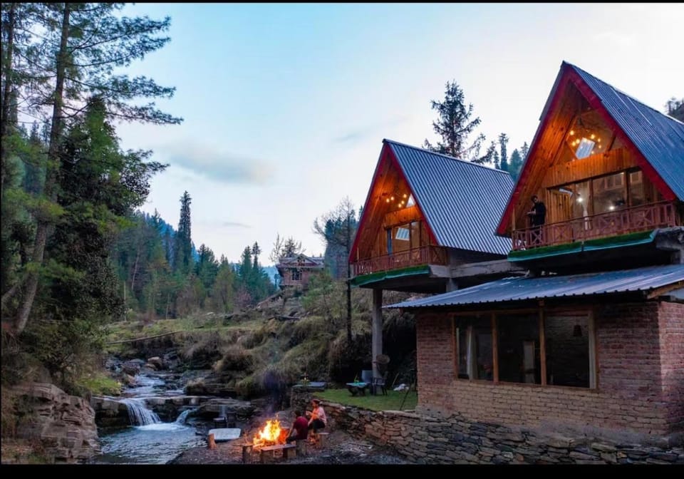 The Riverbank Nest Chalet in Himachal Pradesh