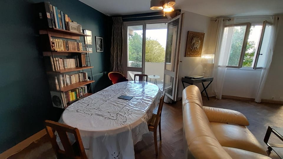 Spatious family flat in a calm area 15min from Paris Apartment in Paris