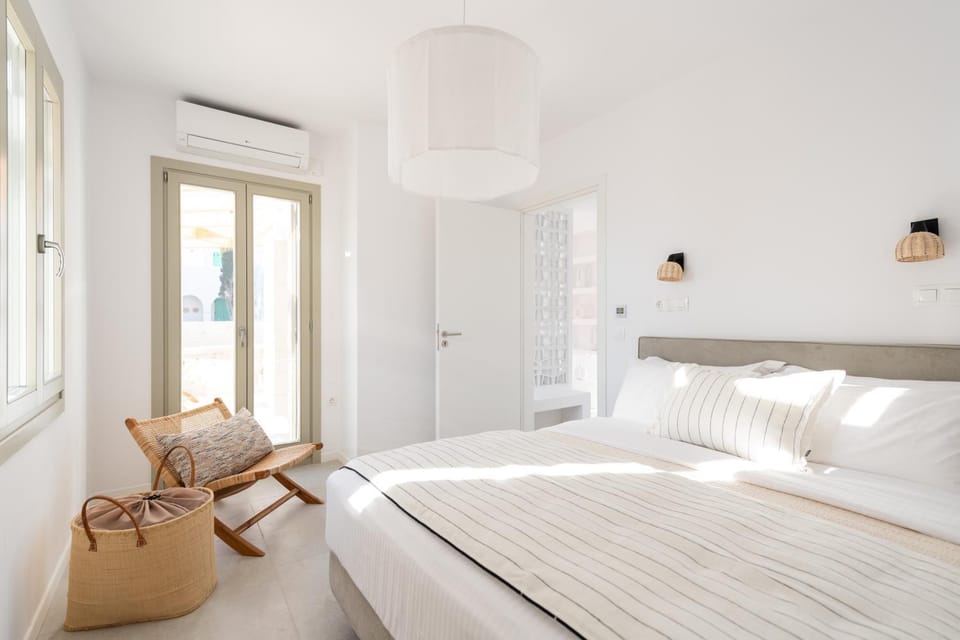 Bed, Bedroom, air conditioner