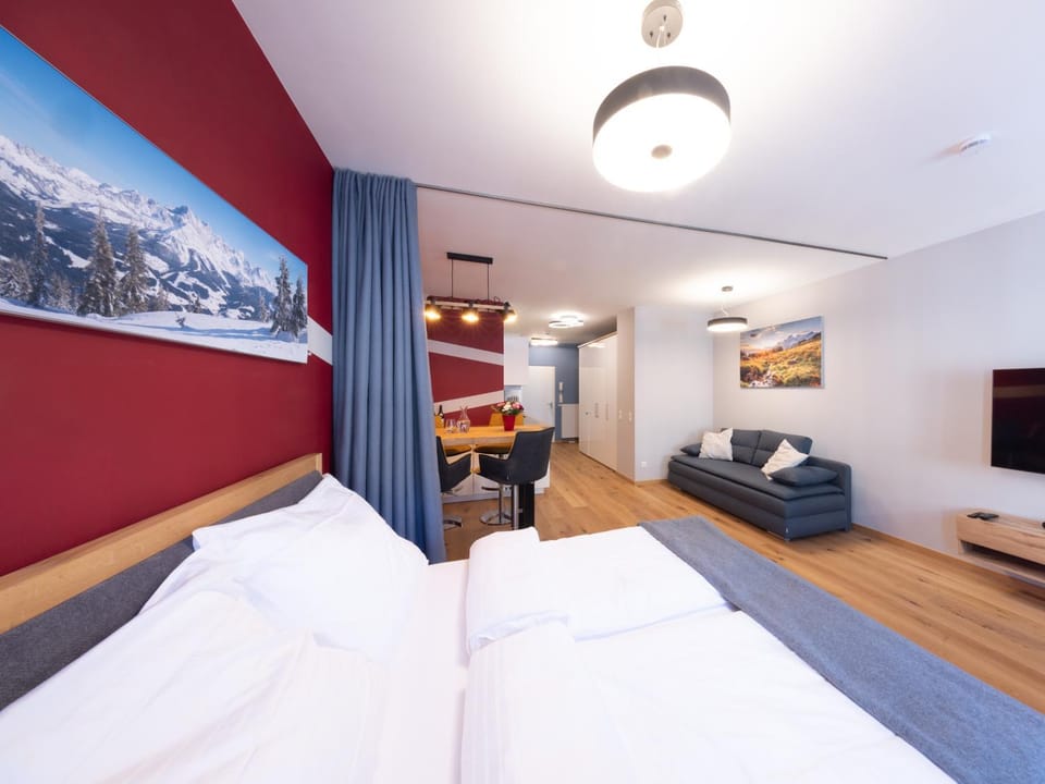 Bed, Photo of the whole room, Seating area, Bedroom