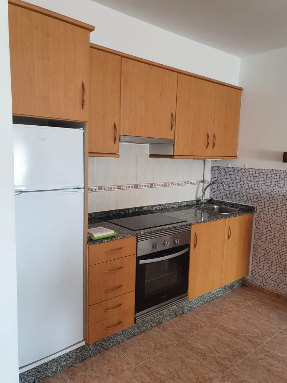 Kitchen or kitchenette, pet friendly, stove