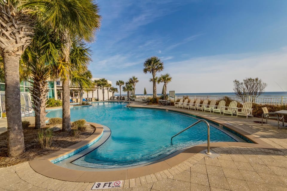 Aqua Resort 906 by Emerald Coast Retreats Apartment in Panama City Beach