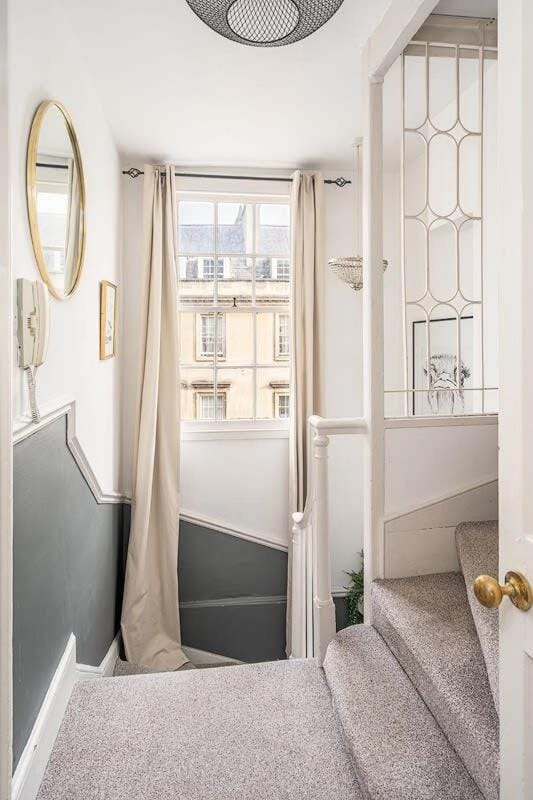 Beautiful Central 2 Bed Flat Apartment in Bath