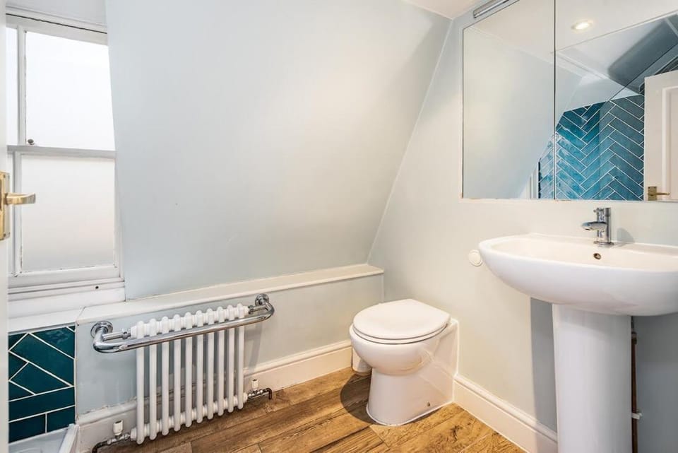 Beautiful Central 2 Bed Flat Apartment in Bath