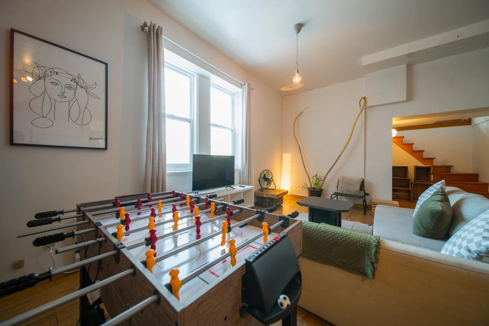 Communal lounge/ TV room, Game Room, TV and multimedia, Living room, Seating area