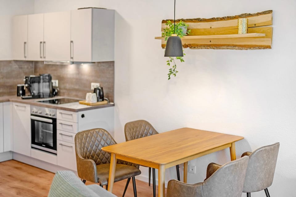 Property building, Kitchen or kitchenette, Living room