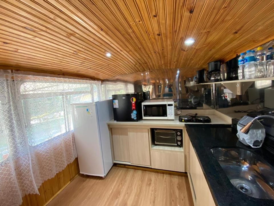 Chalé em Ônibus de 1975 - Ponto Z Luxury tent in State of São Paulo