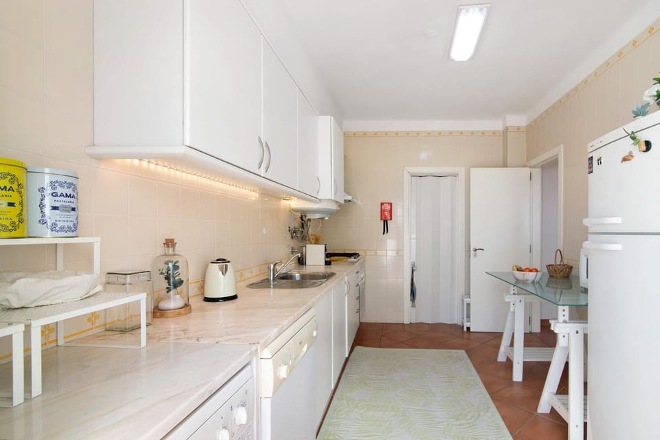 Kitchen or kitchenette, Living room