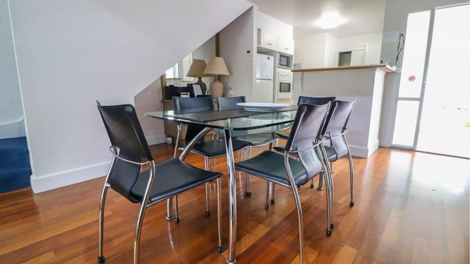 Living room, Dining area, kitchen