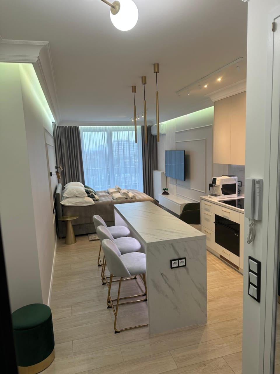 Photo of the whole room