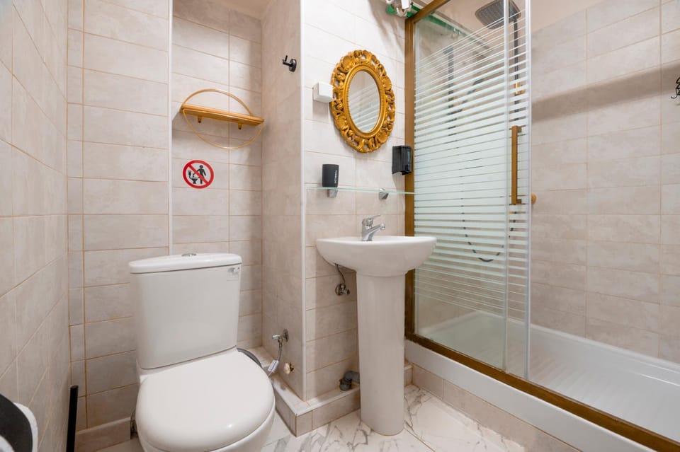 Shower, Toilet, Bathroom