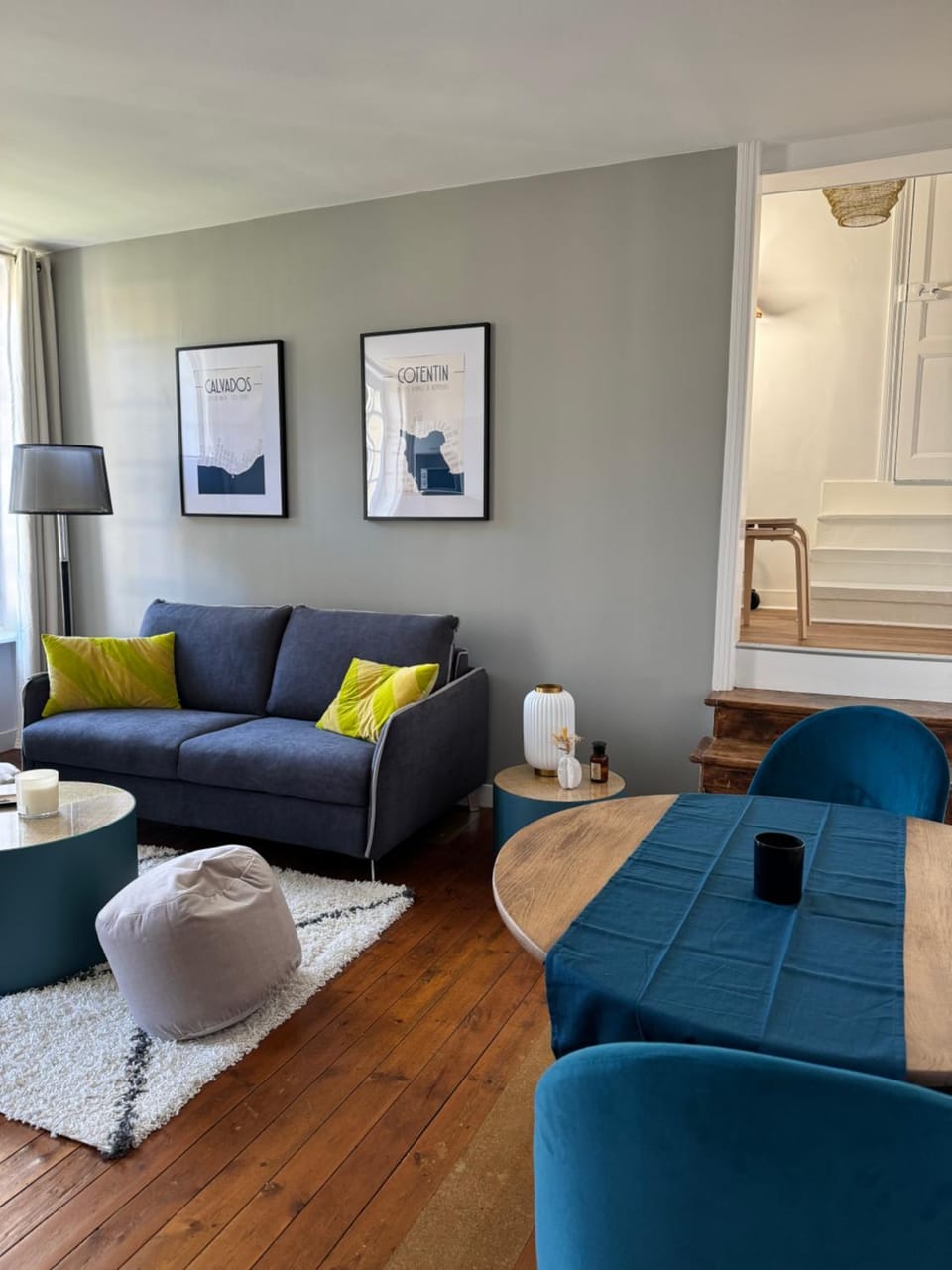 Living room, Dining area