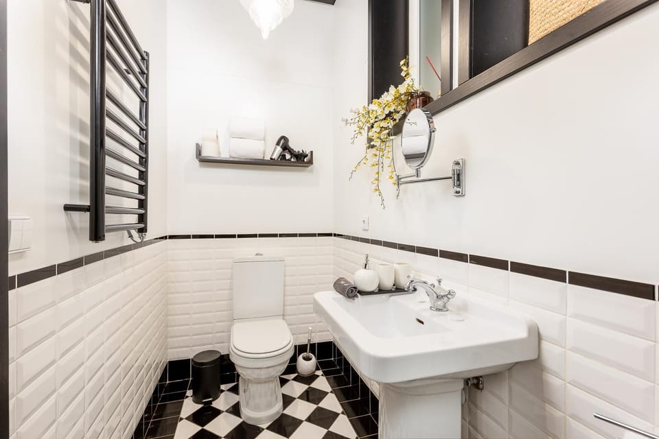 Toilet, Bathroom