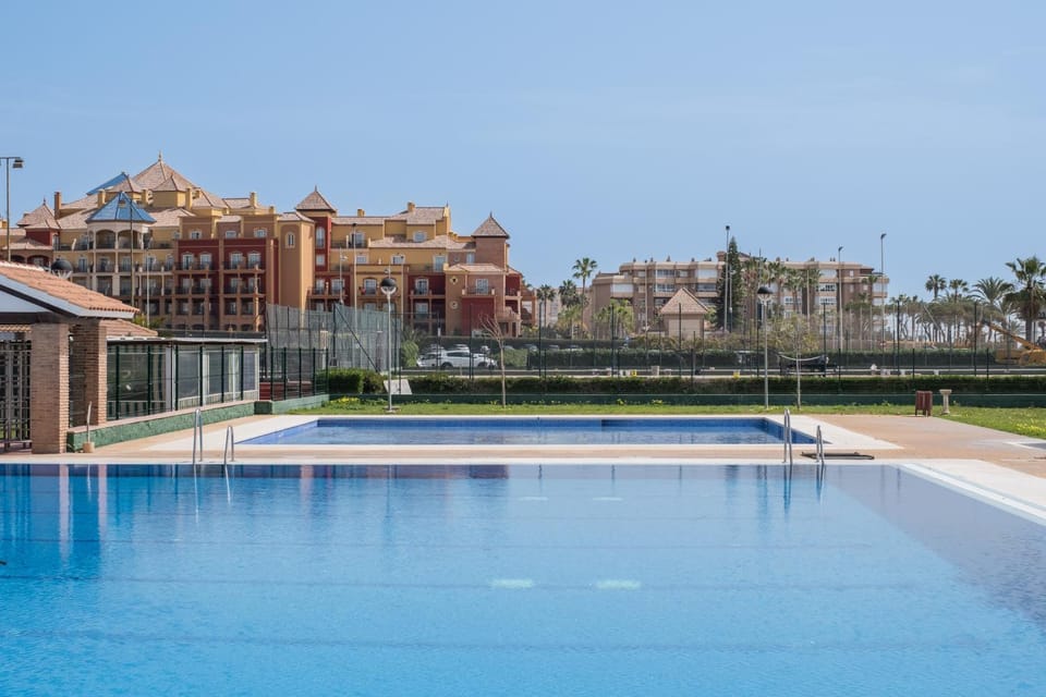 Property building, Swimming pool