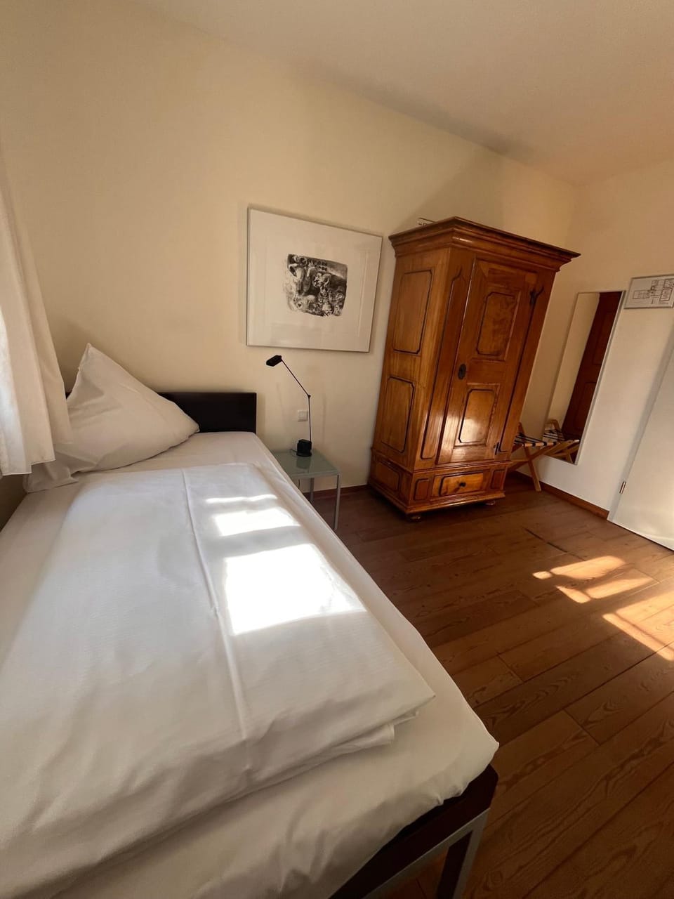 Photo of the whole room