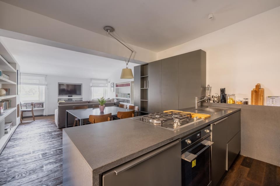 Farnesi Terrace Penthouse Apartment in Rome