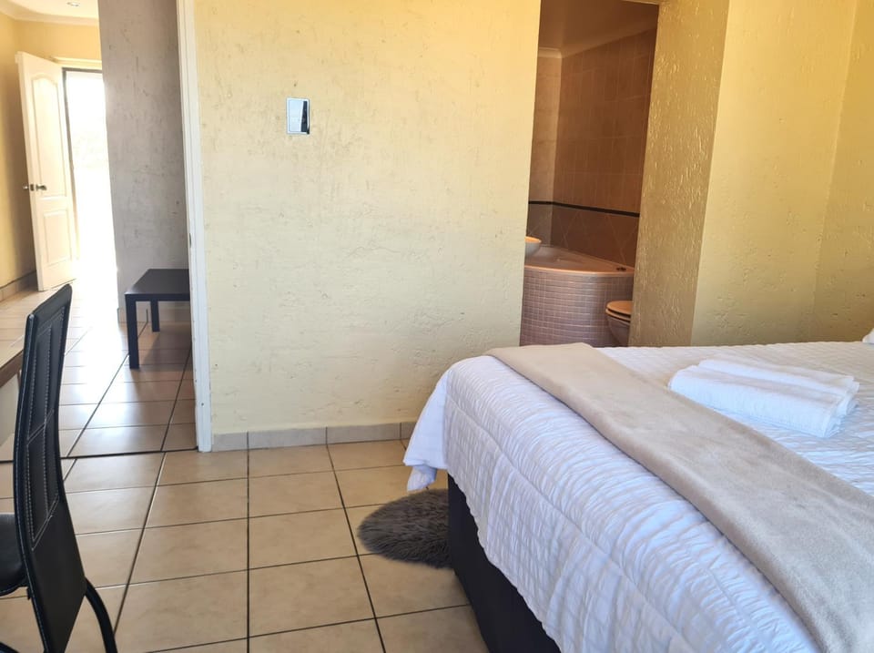 Bathroom, Bedroom