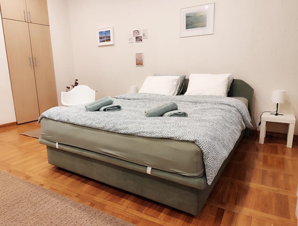 Bed, Bedroom, wardrobe