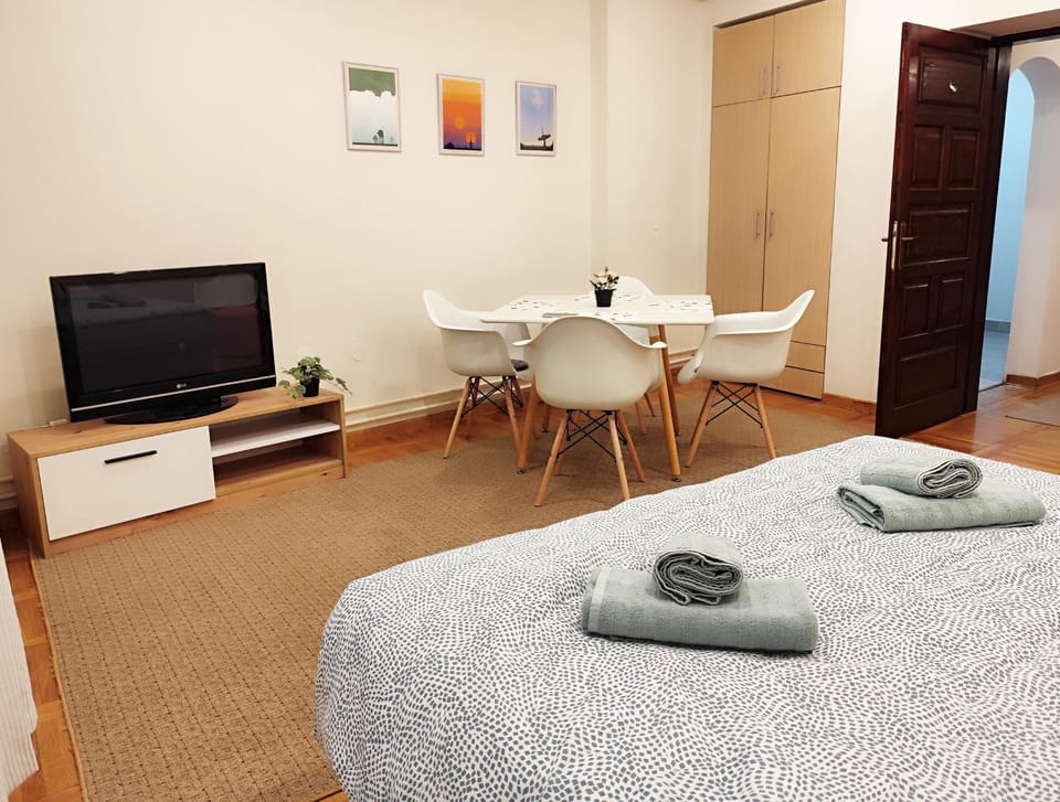 TV and multimedia, Meals, furniture, wardrobe
