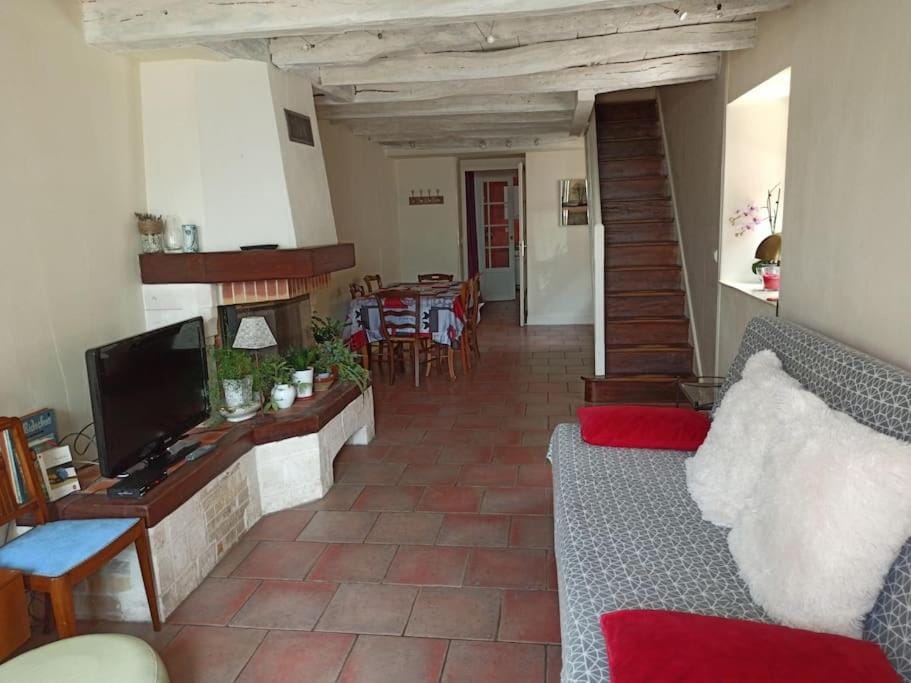 Gite 3 chambres, 2 à 10 pers et jardin clôturé House in Nouvelle-Aquitaine
