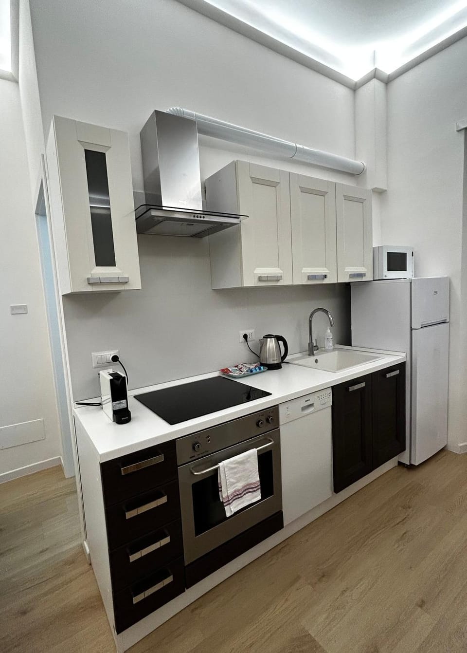 Kitchen or kitchenette, kitchen, kitchen