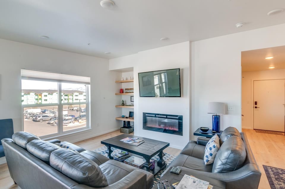 Modern Bozeman Condo w/ Balcony & Mountain Views! House in Bozeman