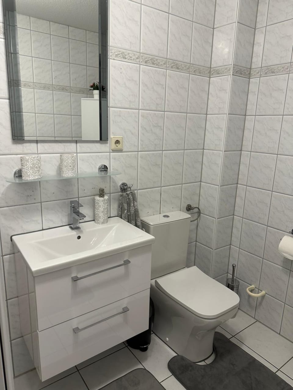 Zum Käutzchen 120qm Ferienhaus 8 Personen 4 Schlafzimmer Apartment in Mecklenburgische Seenplatte