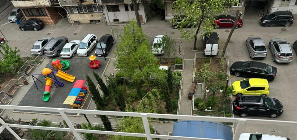 Neighbourhood, Parking