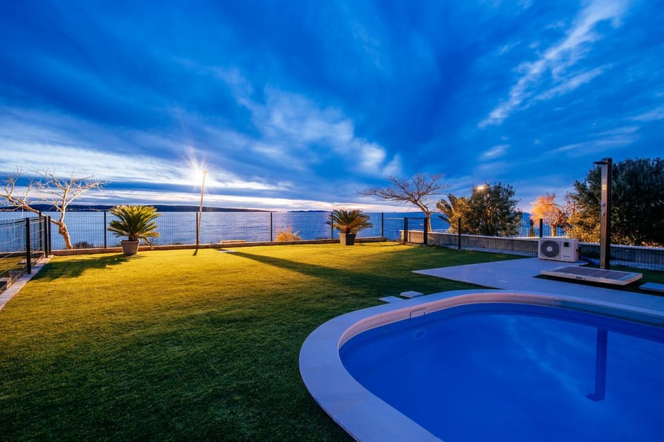Natural landscape, Garden view, Pool view, Sea view, Swimming pool, Sunset