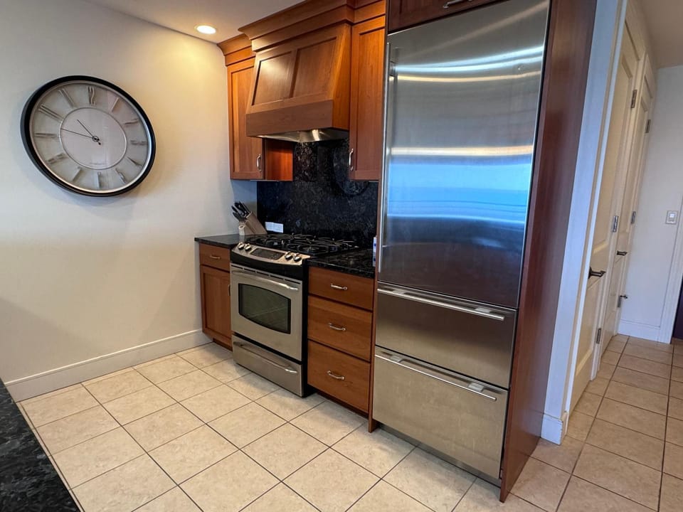 Suite with direct view of Grand Traverse Bay House in Michigan