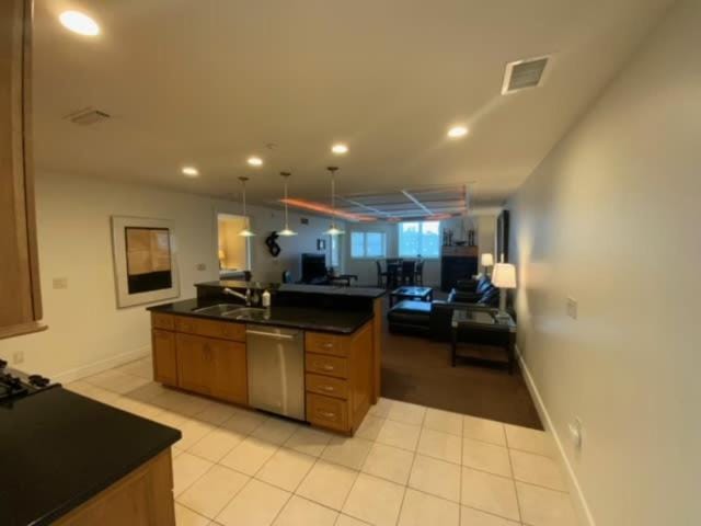 Beautiful First Floor suite with patio to the Bay House in Michigan