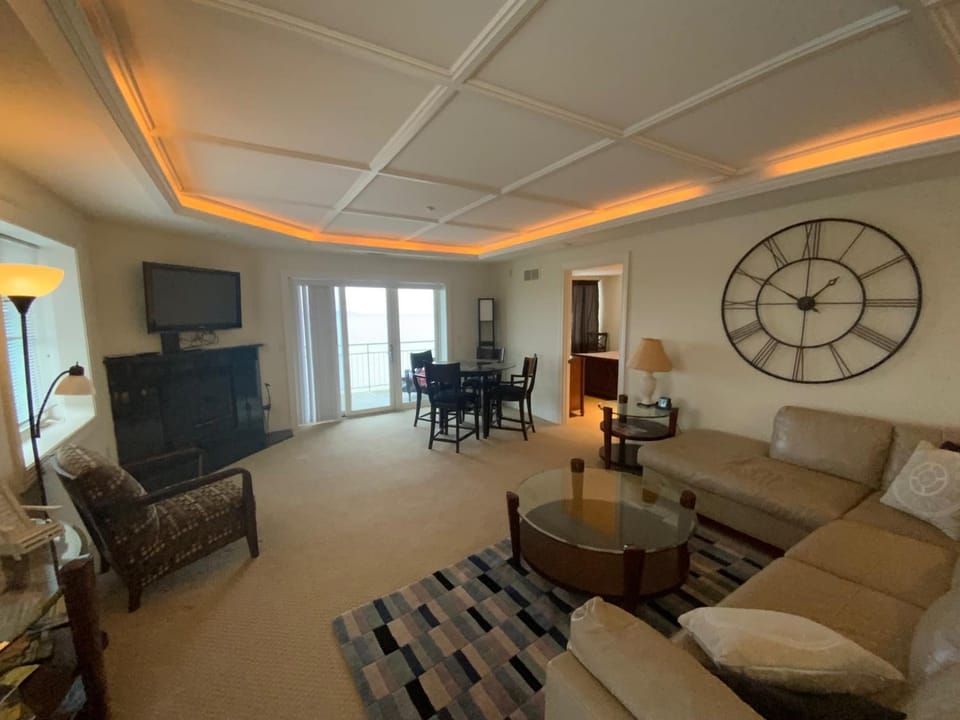 Gorgeous Suite on East Grand Traverse Bay House in Michigan