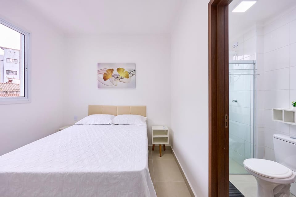 BH05: 1 Quadra d Praia, Ar, Churrasqueira, Piscina Apartment in Ubatuba
