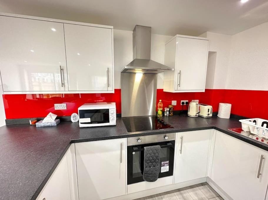 Coffee/tea facilities, Kitchen or kitchenette, minibar, pet friendly, stove, toaster