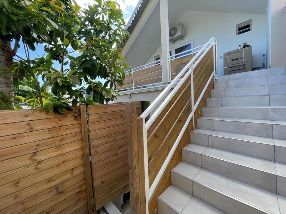 Grand studio charmant, tout équipé… Apartment in Saint-Denis