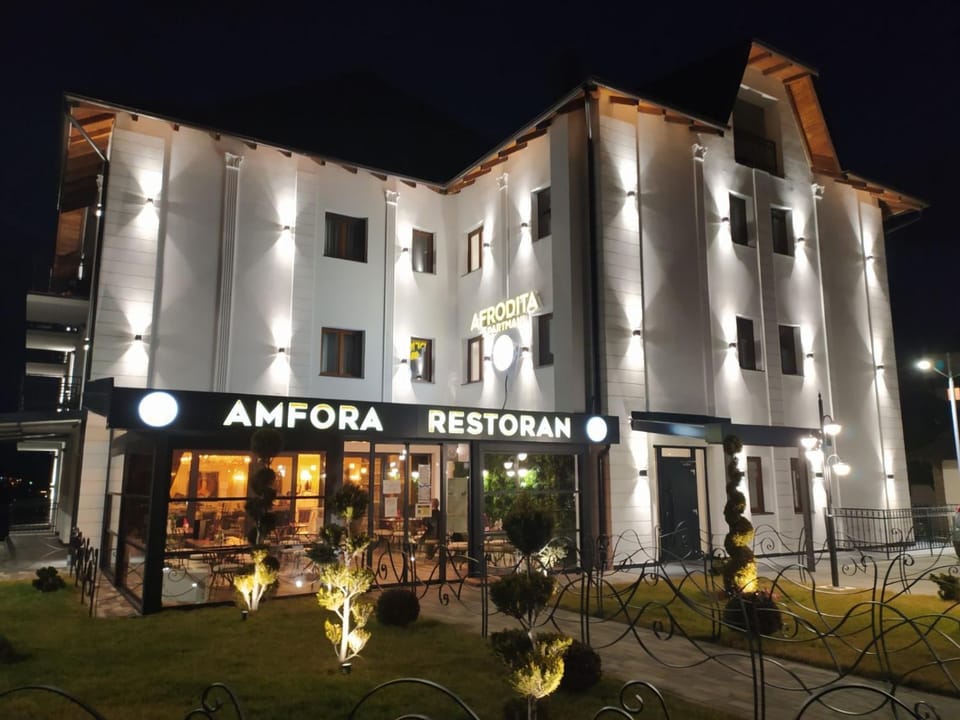 Property building, Night, Location