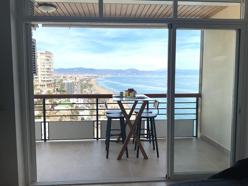 View (from property/room), Balcony/Terrace, Dining area, Mountain view, Sea view