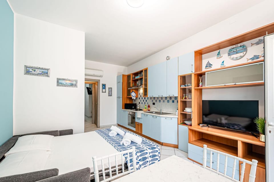 TV and multimedia, Living room, kitchen, air conditioner