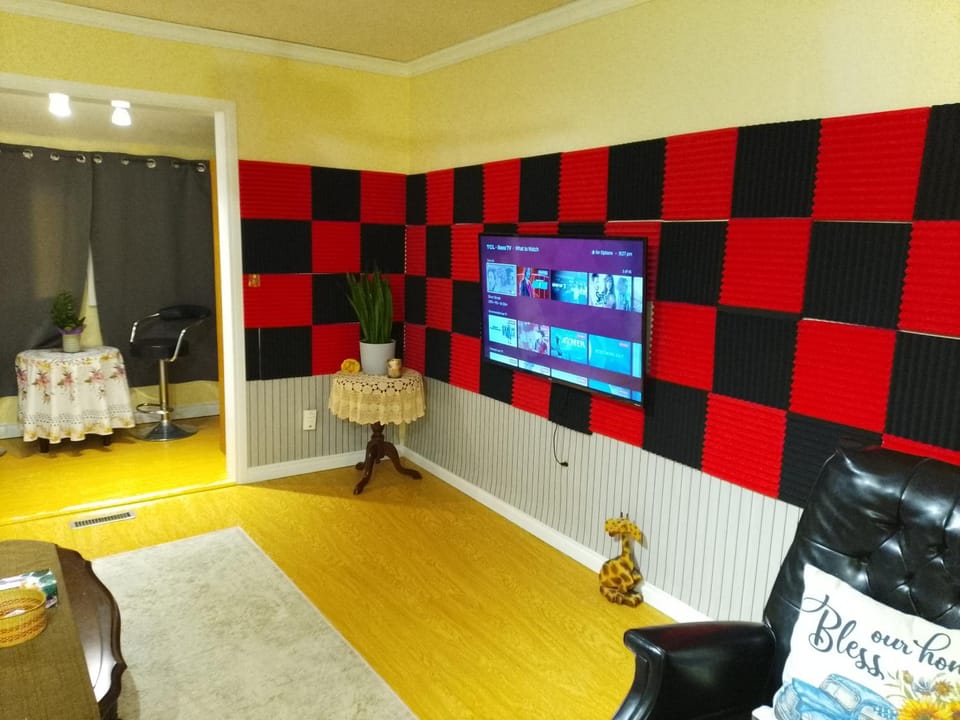 Cozy Red Deer Suite for 3 Bed and Breakfast in Red Deer