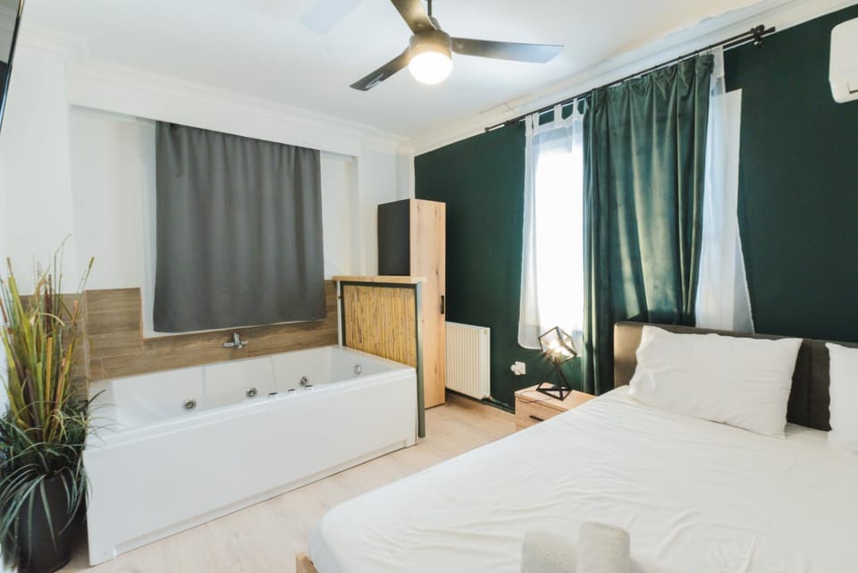 Hot Tub, TV and multimedia, Photo of the whole room, Bedroom