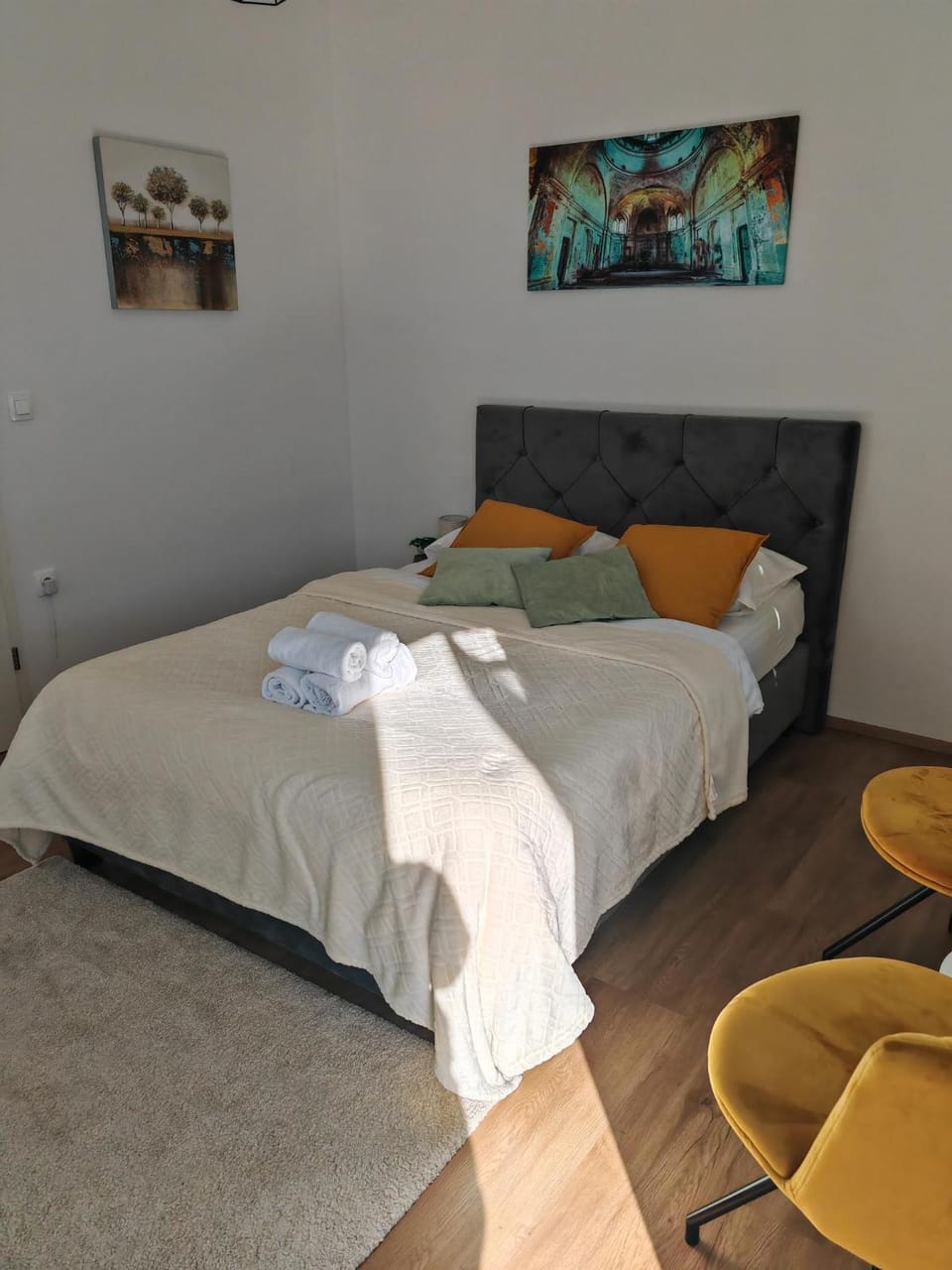 YELLOW APARTMENT WITH FREE PARKING Apartment in Ljubljana