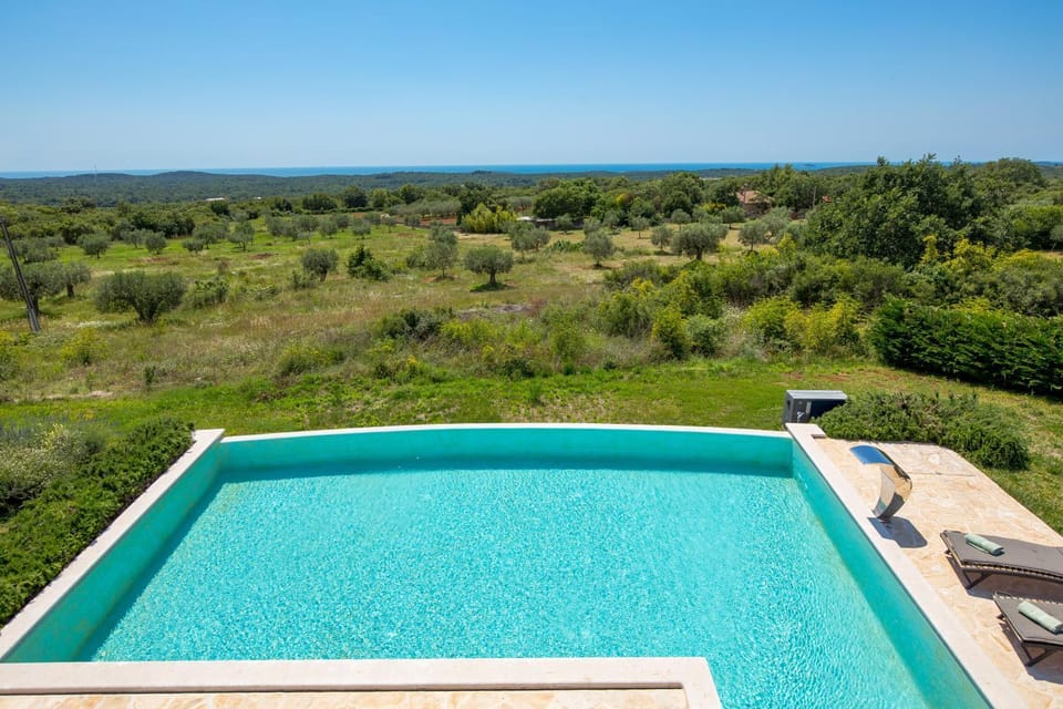 Day, Natural landscape, Pool view, Sea view, Swimming pool