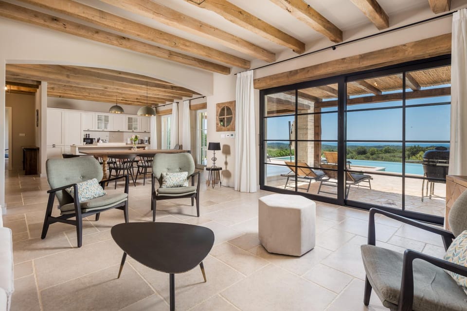 Patio, Natural landscape, View (from property/room), Balcony/Terrace, Kitchen or kitchenette, Living room, Seating area, Dining area