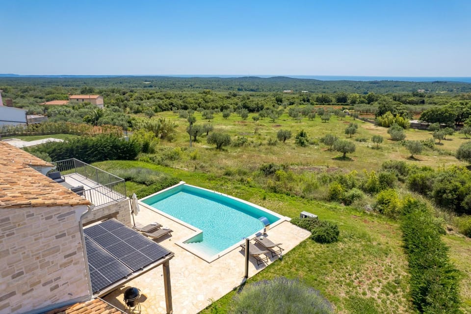 Day, Natural landscape, Bird's eye view, Pool view, Sea view, Swimming pool