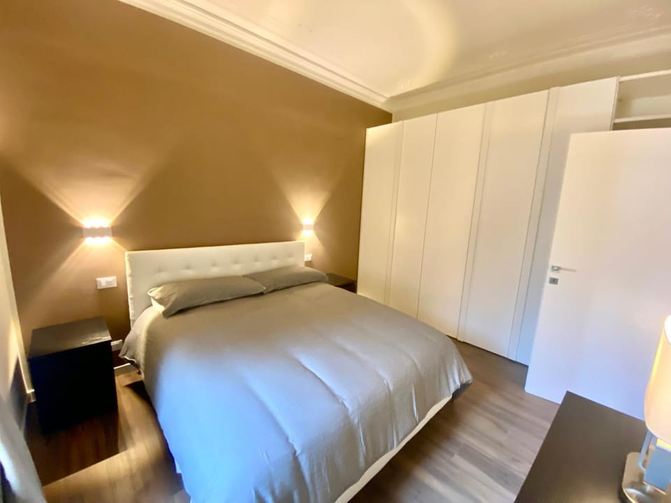 Colombo Brown House Apartment in Genoa